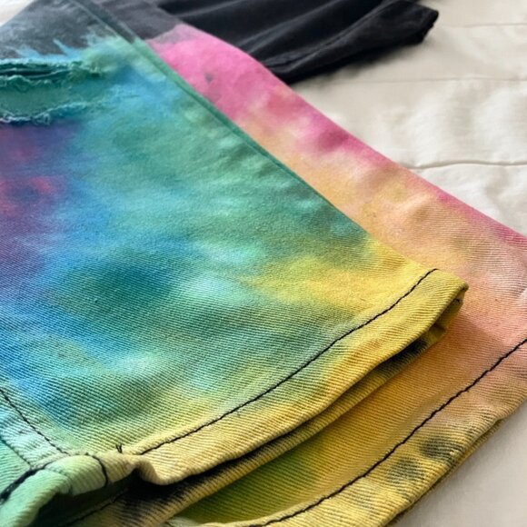 ✨ Split Spectrum Free Speech Jeanies – Size 30 ✨ - Picture 5 of 14